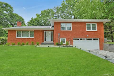 Homes For Sale - 73 Bon Air Avenue<br/> Westchester County, New Rochelle, NY 10804