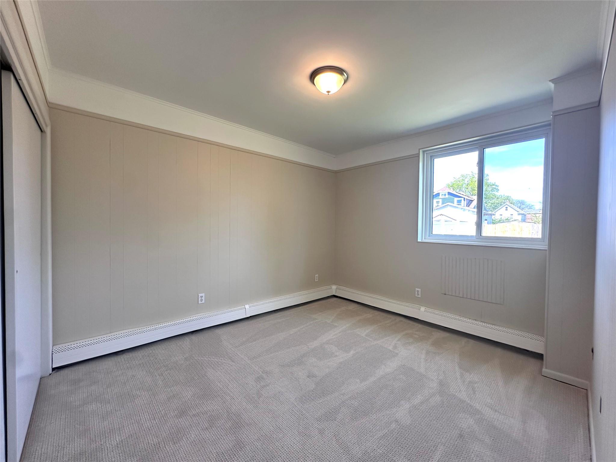89 Park Avenue, Bay Shore, New York image 15
