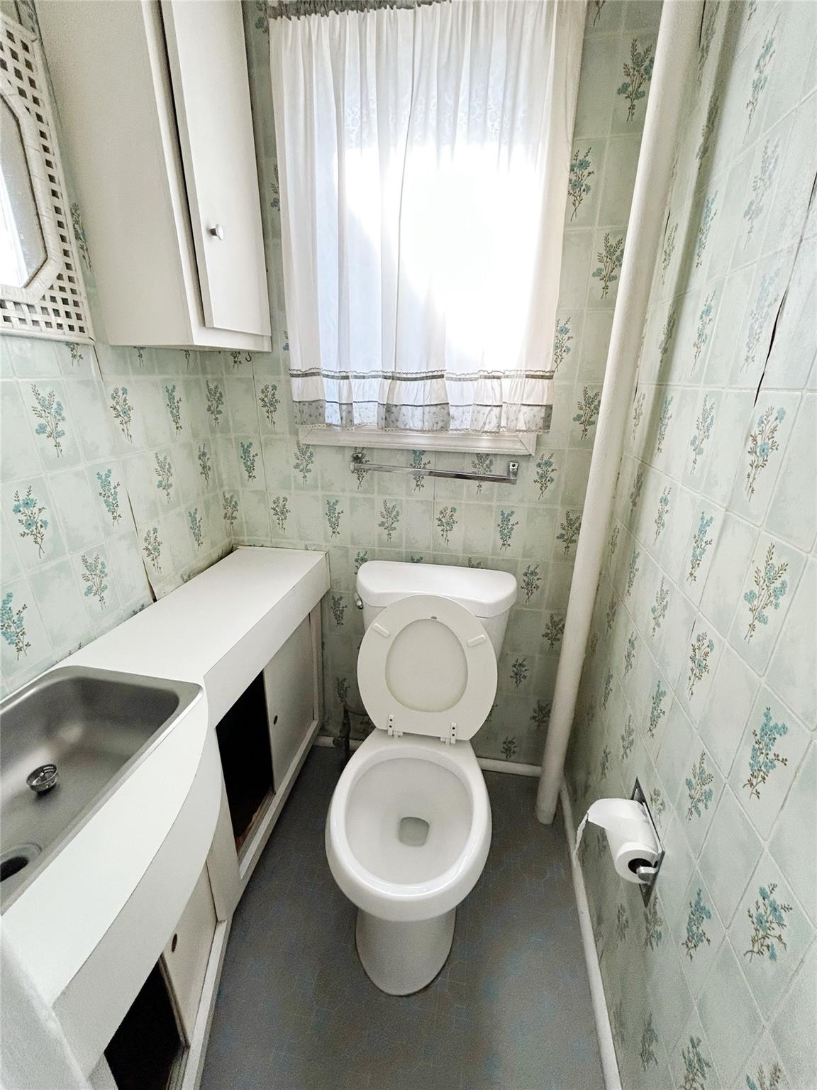 130 W Campbell Avenue, Williston Park, New York image 7
