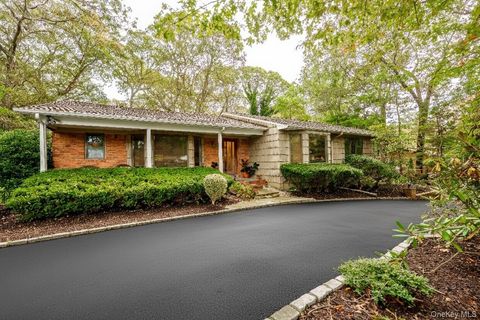 Homes For Sale - 54 Farmington Lane<br/> Melville, NY 11747