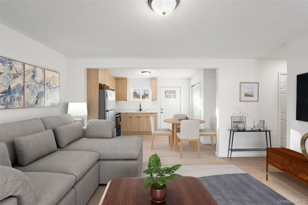 Photo of 818 Meade Avenue, Bellport, NY 11713 (MLS # 954348)