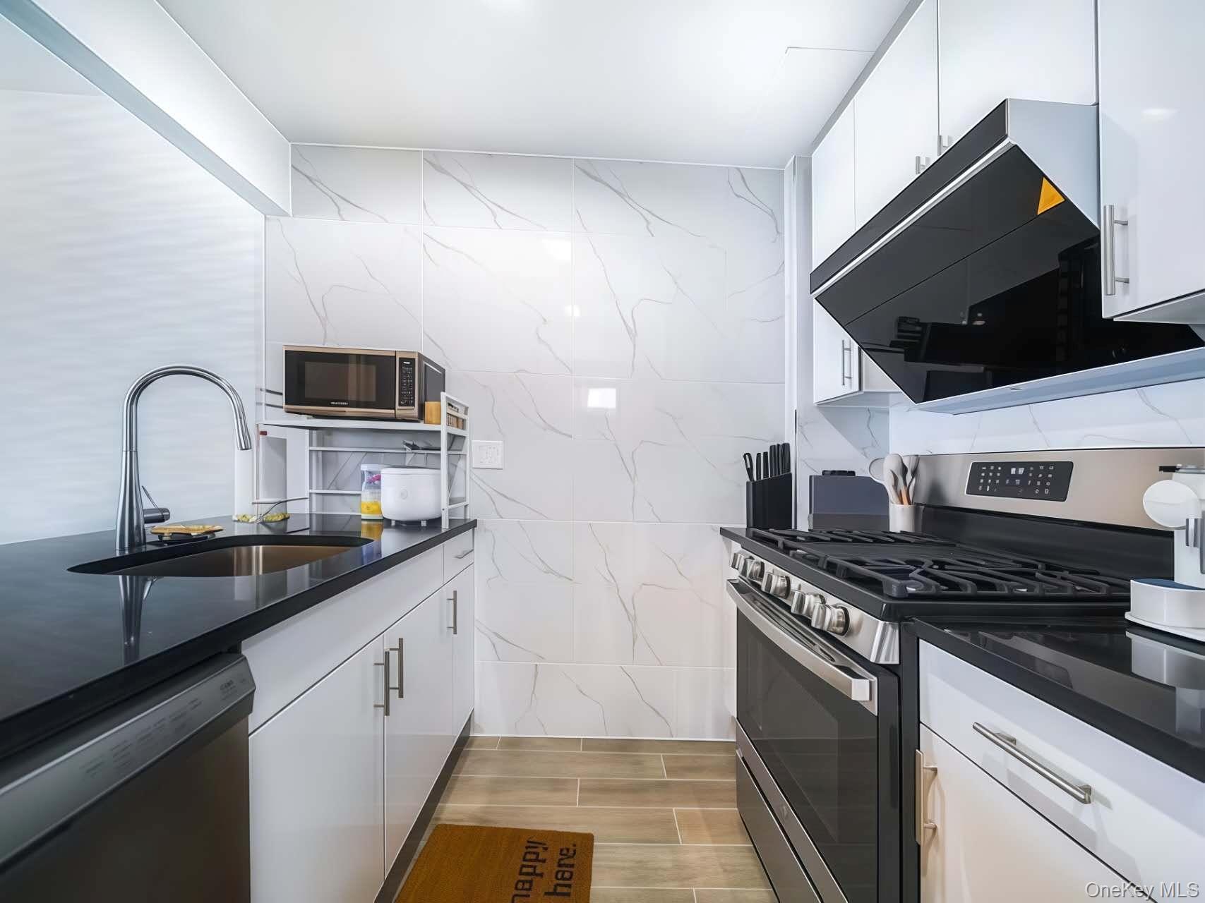 144-27 Sanford Avenue 6O