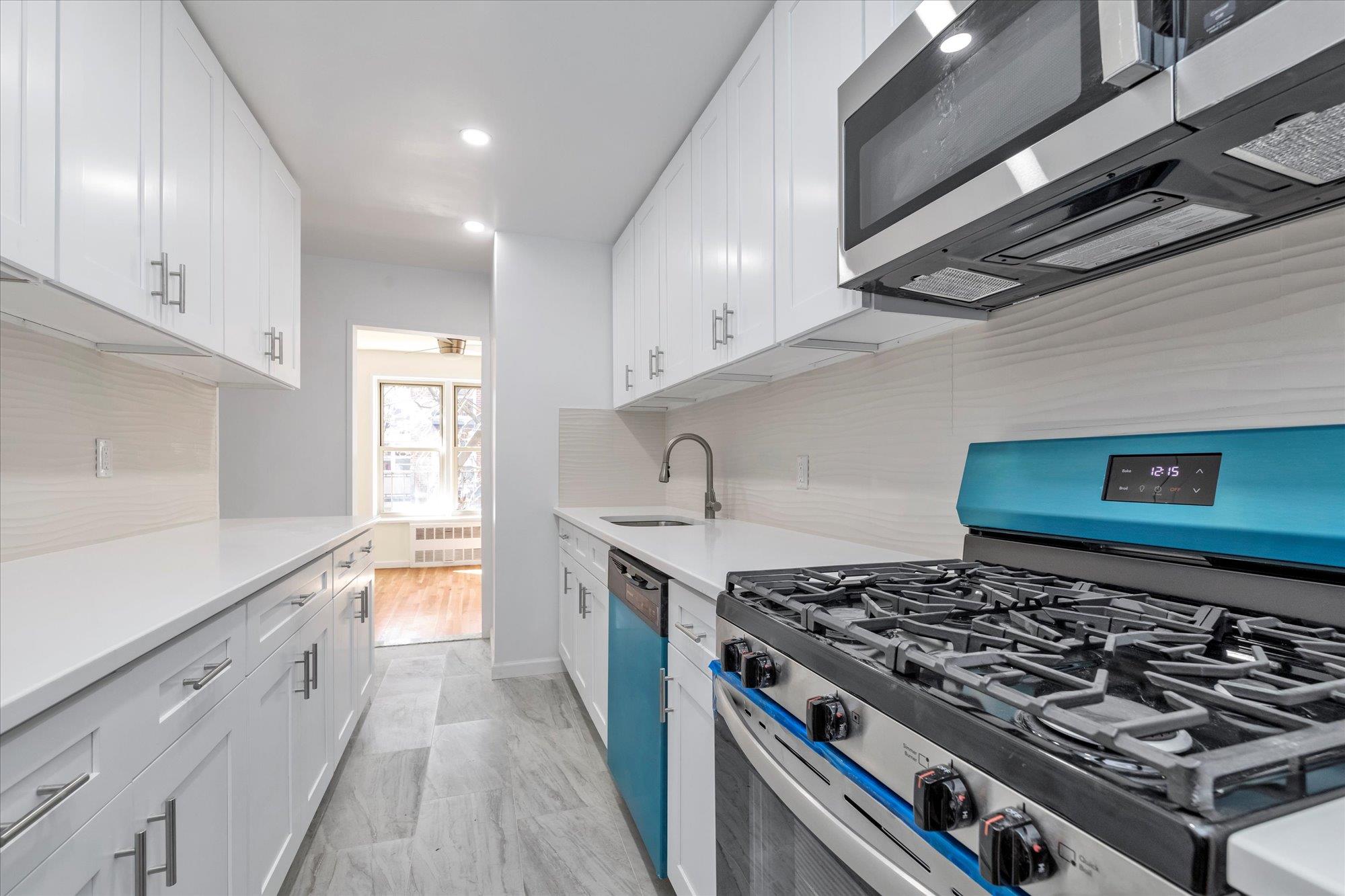 92-30 56th Ave Ave #5N, Elmhurst, New York image 6