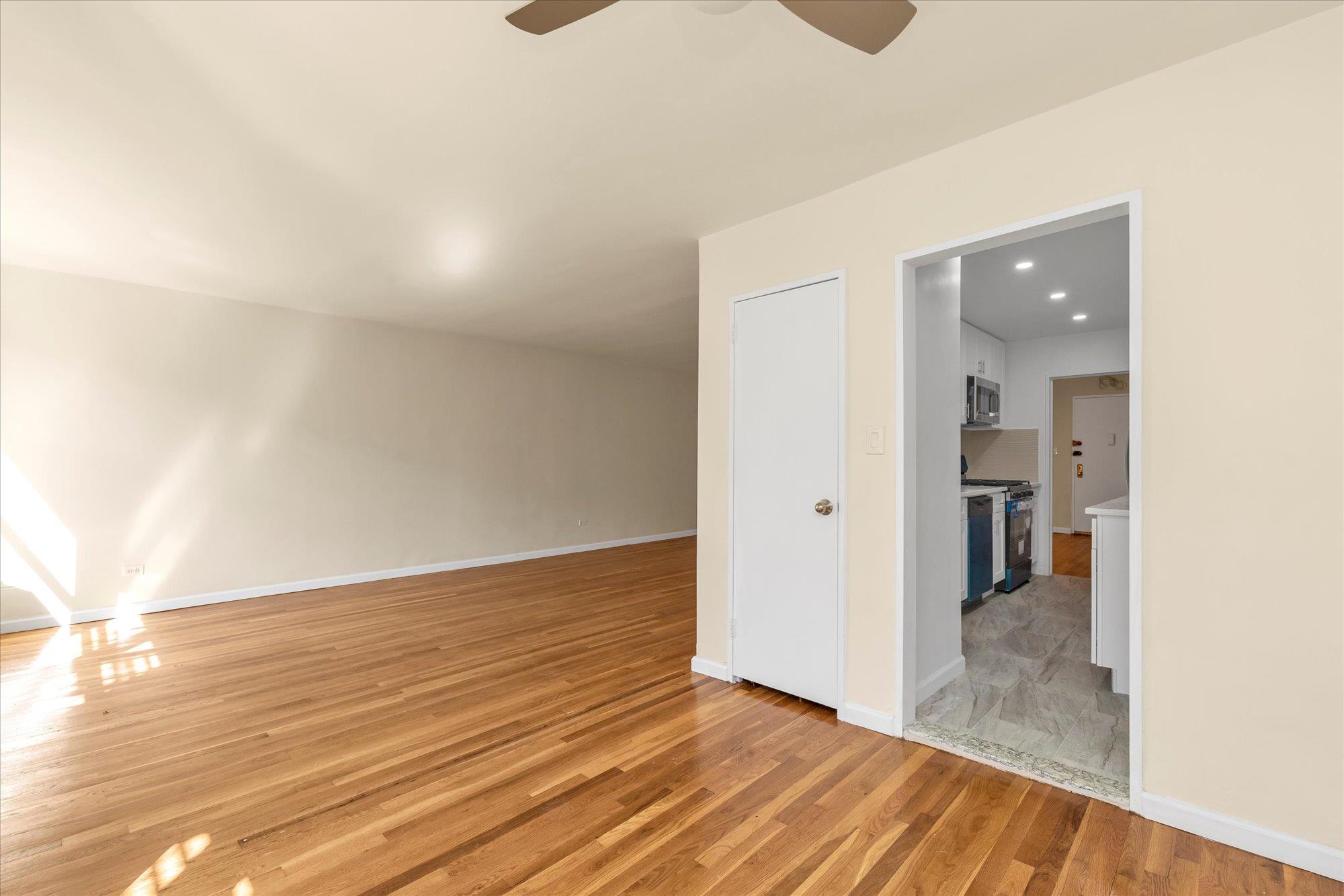 92-30 56th Ave Ave #5N, Elmhurst, New York image 4