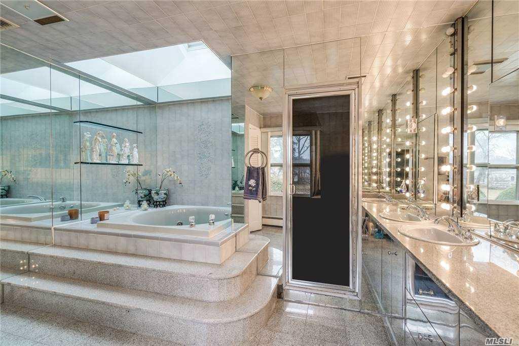 335 Jericho Turnpike, Old Westbury, New York image 23