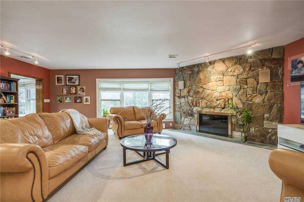 335 Jericho Turnpike, Old Westbury, New York image 4
