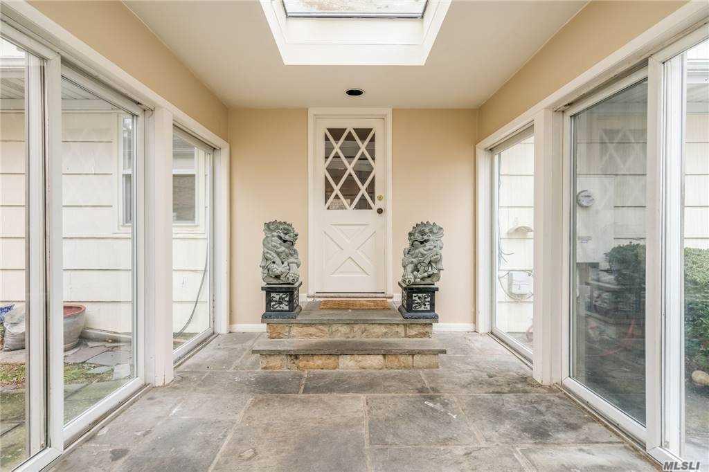 335 Jericho Turnpike, Old Westbury, New York image 28
