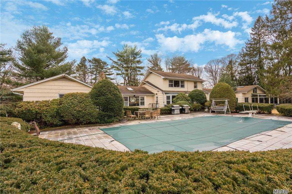 335 Jericho Turnpike, Old Westbury, New York image 31