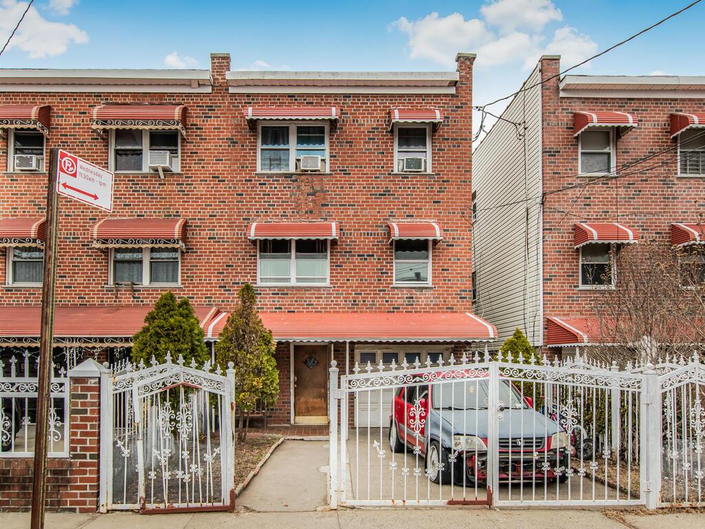 Property for Sale at Lurting Avenue, Bronx, New York - Bedrooms: 7 
Bathrooms: 4  - $944,000