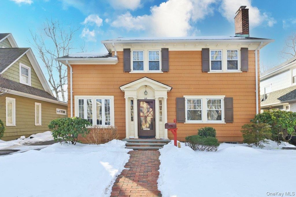 Photo of 68 Hudson Road, Floral Park, NY 11001 (MLS # 960855)