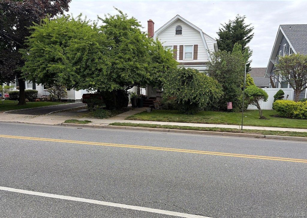 Photo of 259 Lincoln Avenue, Rockville Centre, NY 11570 (MLS # 1007248)