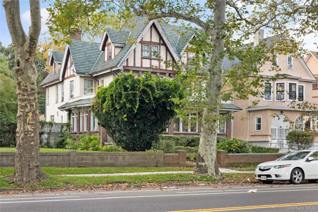 Photo of 283 Highland Boulevard, Brooklyn, NY 11207 (MLS # 1063381)