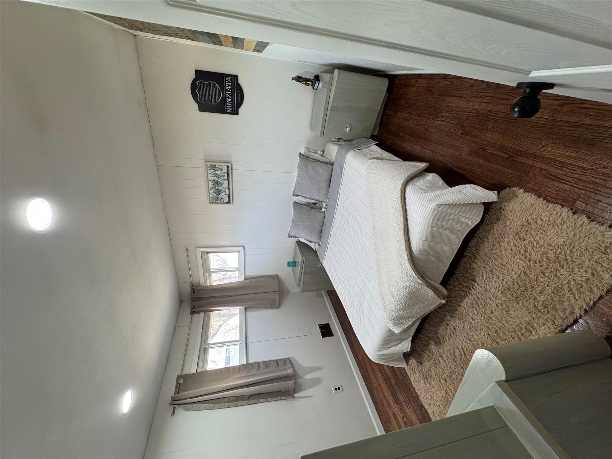 42 S Howell Avenue, Farmingville, New York image 16