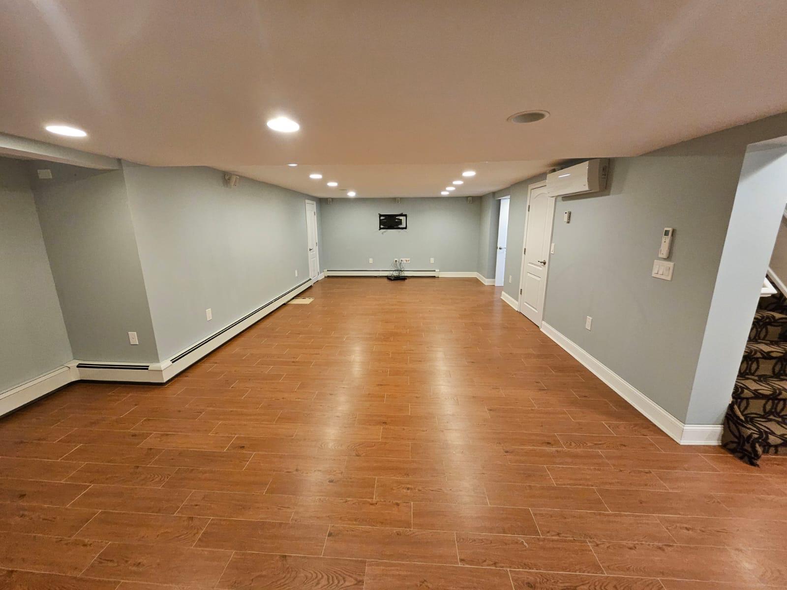 Oyster Bay, New York 11803, United States, 4 Bedrooms Bedrooms, ,3 BathroomsBathrooms,Residential,Active,88917