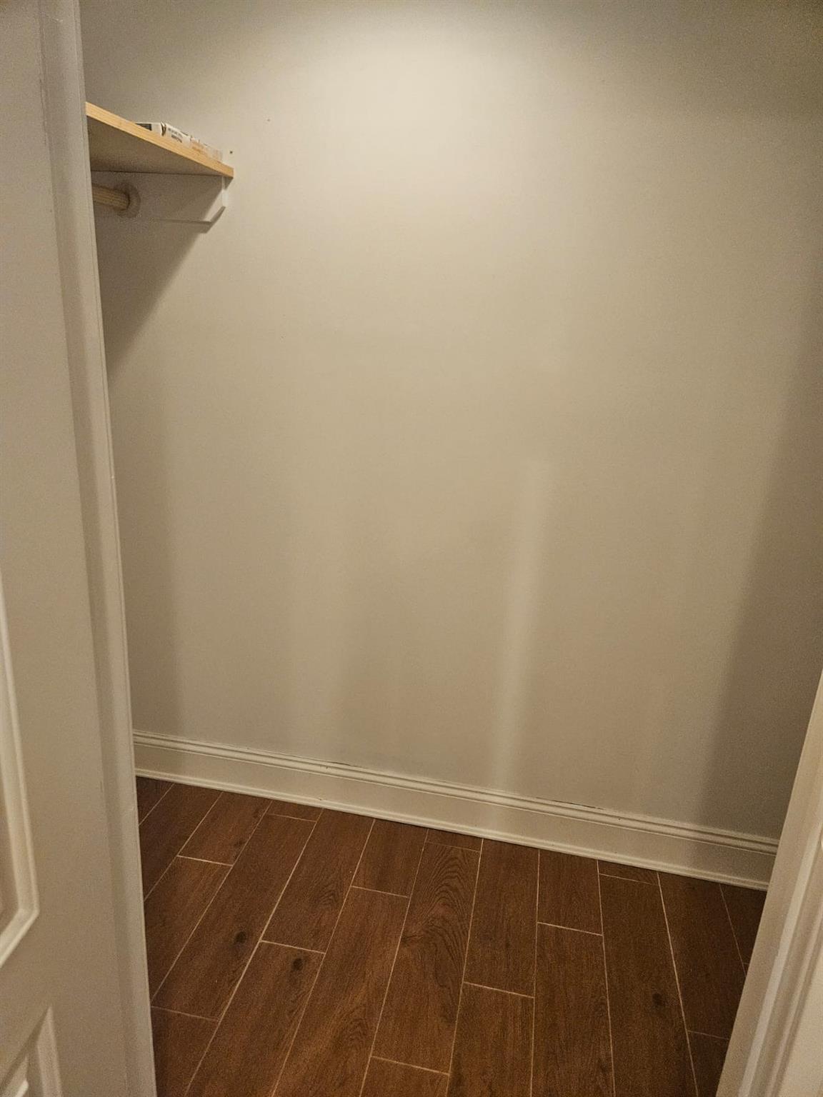 Oyster Bay, New York 11803, United States, 4 Bedrooms Bedrooms, ,3 BathroomsBathrooms,Residential,Active,88917