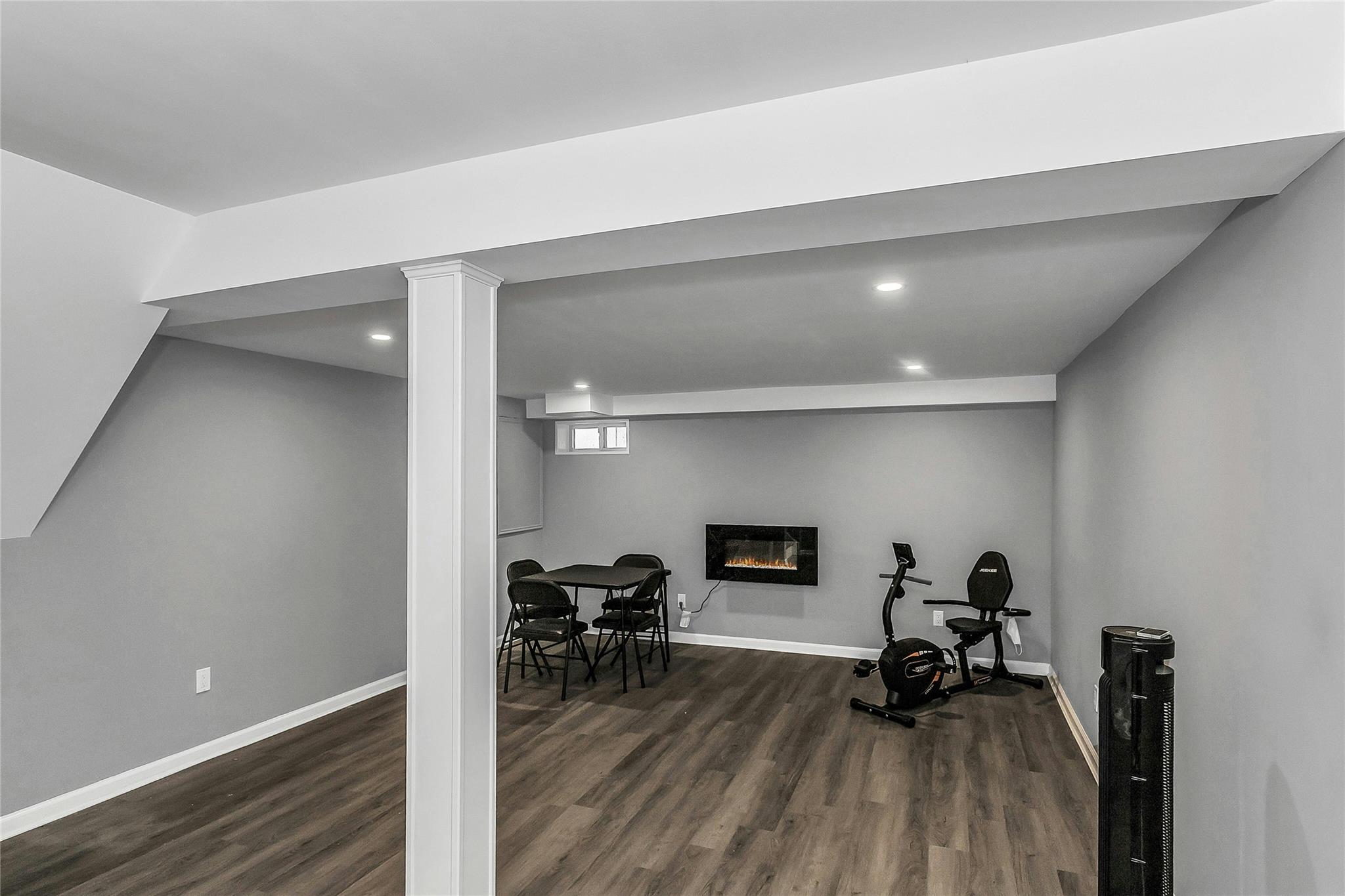 97 Westbury Avenue, Plainview, New York image 25
