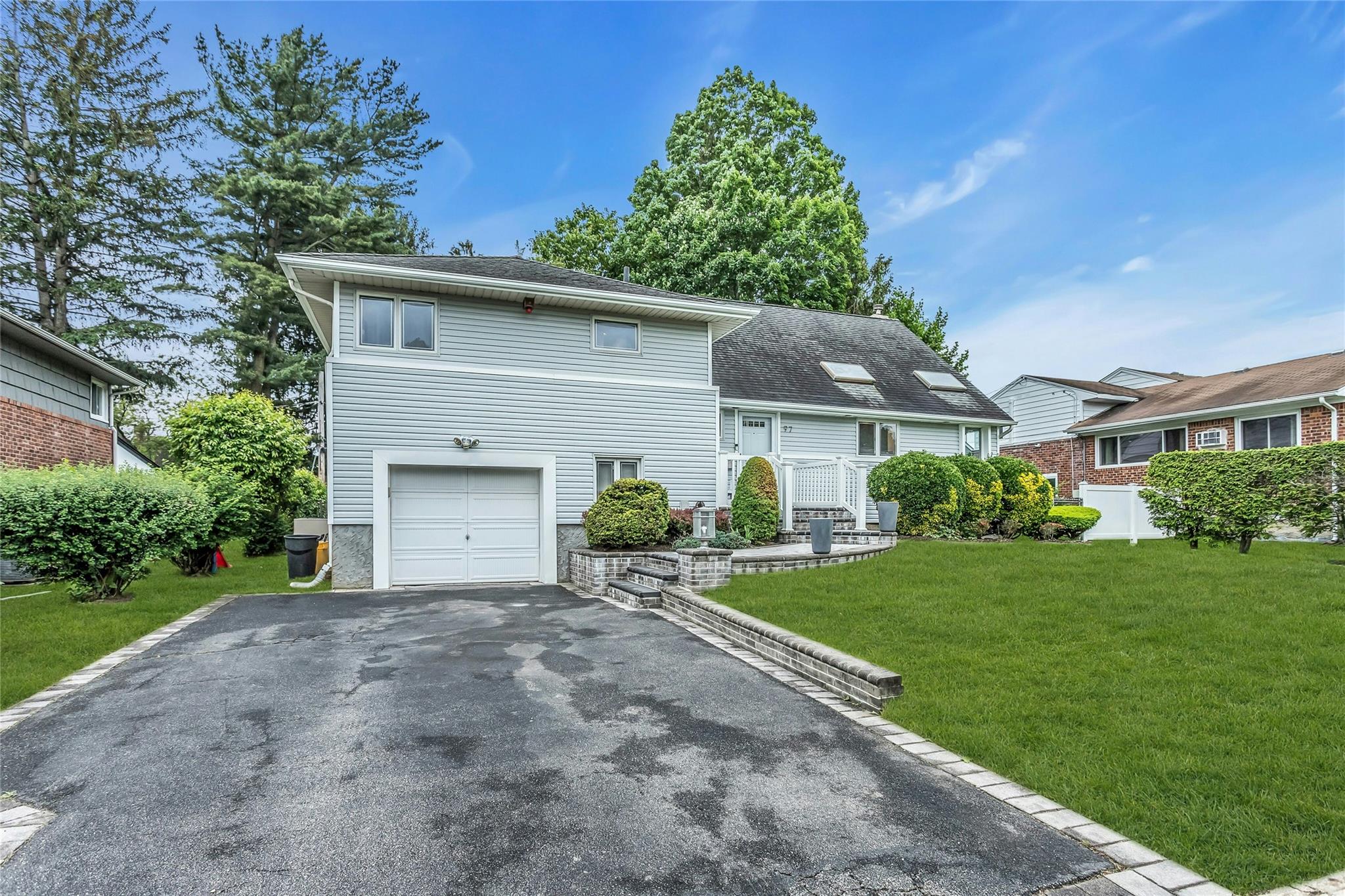 97 Westbury Avenue, Plainview, New York image 2