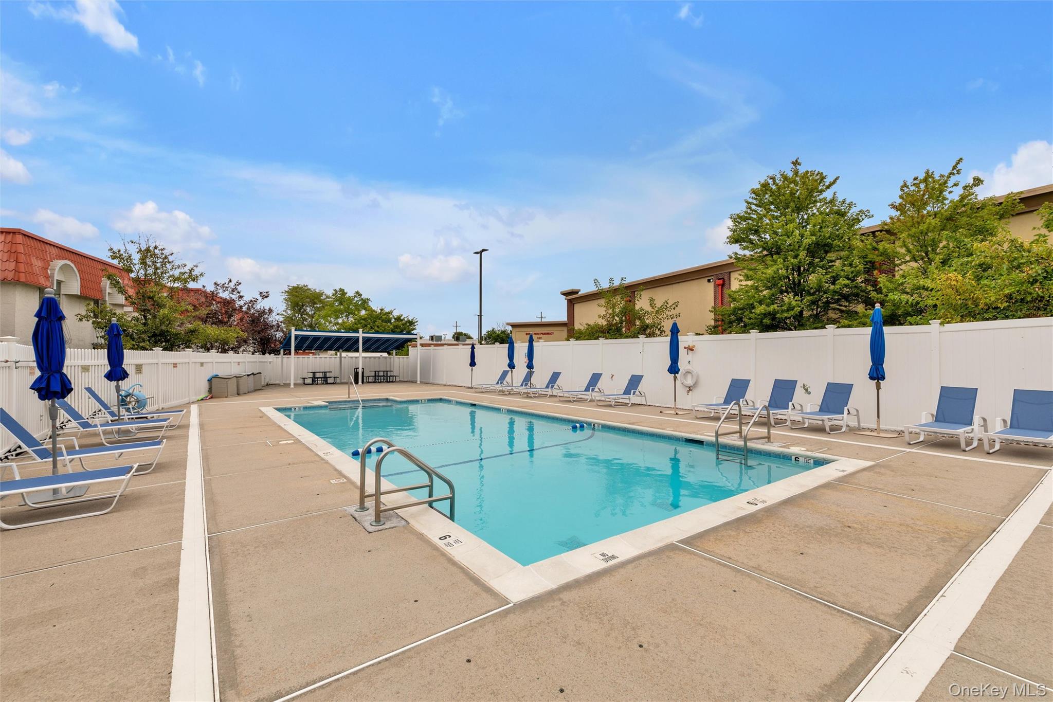 17 Alhambra Drive 17
