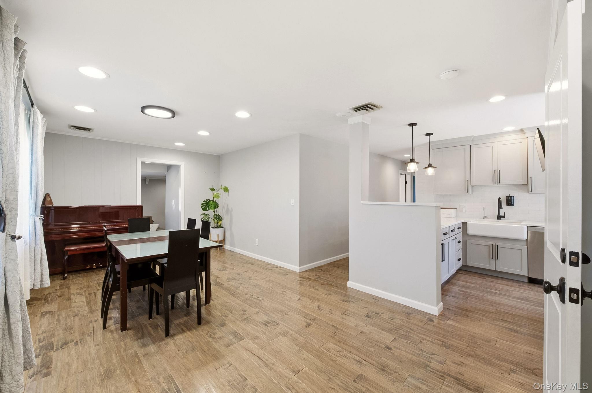 90 Conklin Street