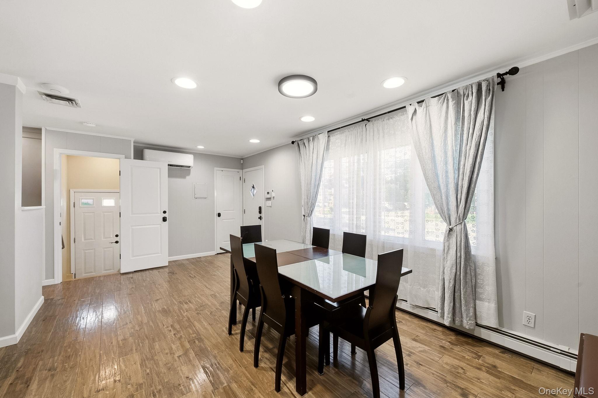 90 Conklin Street