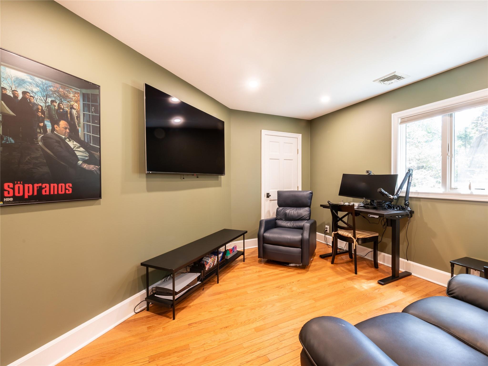 4 Terrace Court, Port Washington, New York image 14