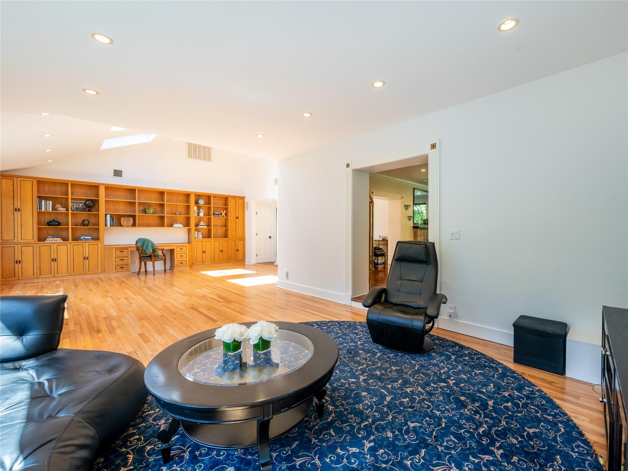 4 Terrace Court, Port Washington, New York image 11