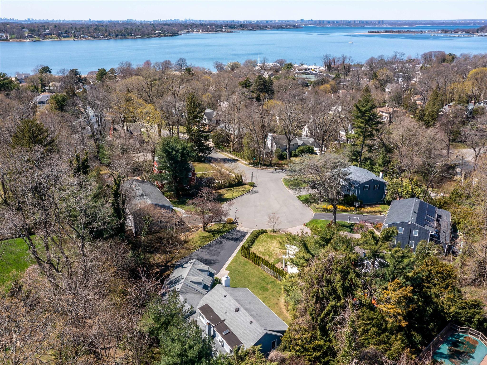 4 Terrace Court, Port Washington, New York image 23
