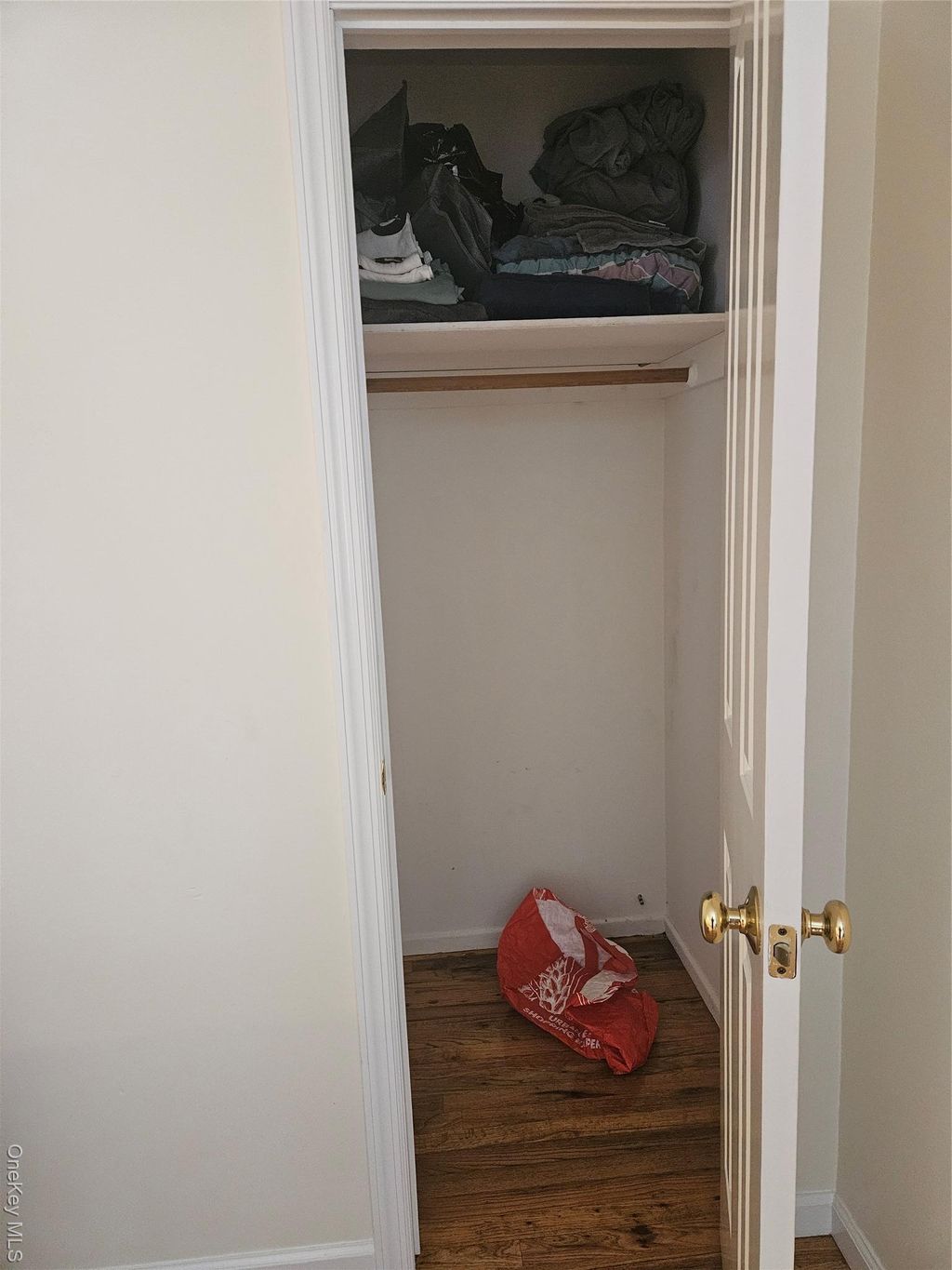 Photo of 8 town path Path #2, Glen Cove, NY 11542 (MLS # 965875)