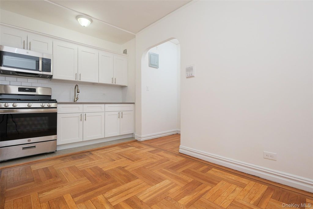 Photo of 2685 Creston Avenue #3-E, Bronx, NY 10468 (MLS # 961338)