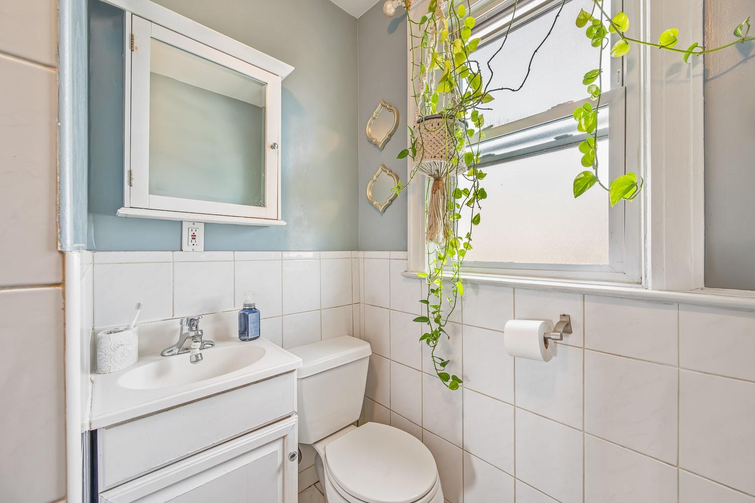 9213 215th Place, Queens Village, New York image 16