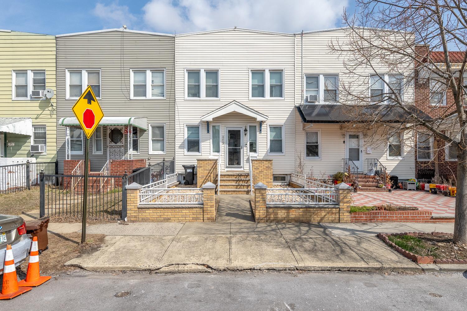 9213 215th Place, Queens Village, New York image 1