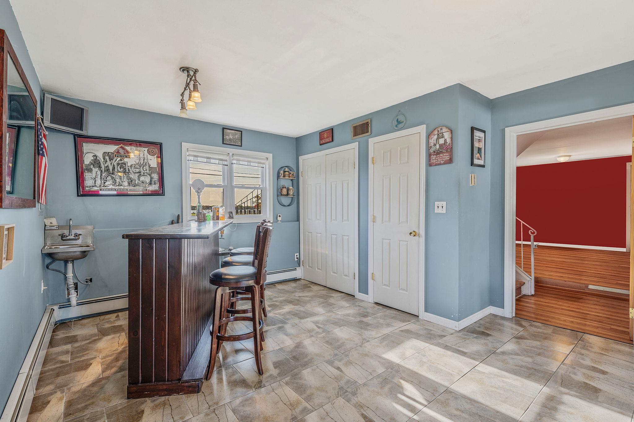 146 Awixa Avenue, Bay Shore, New York image 28