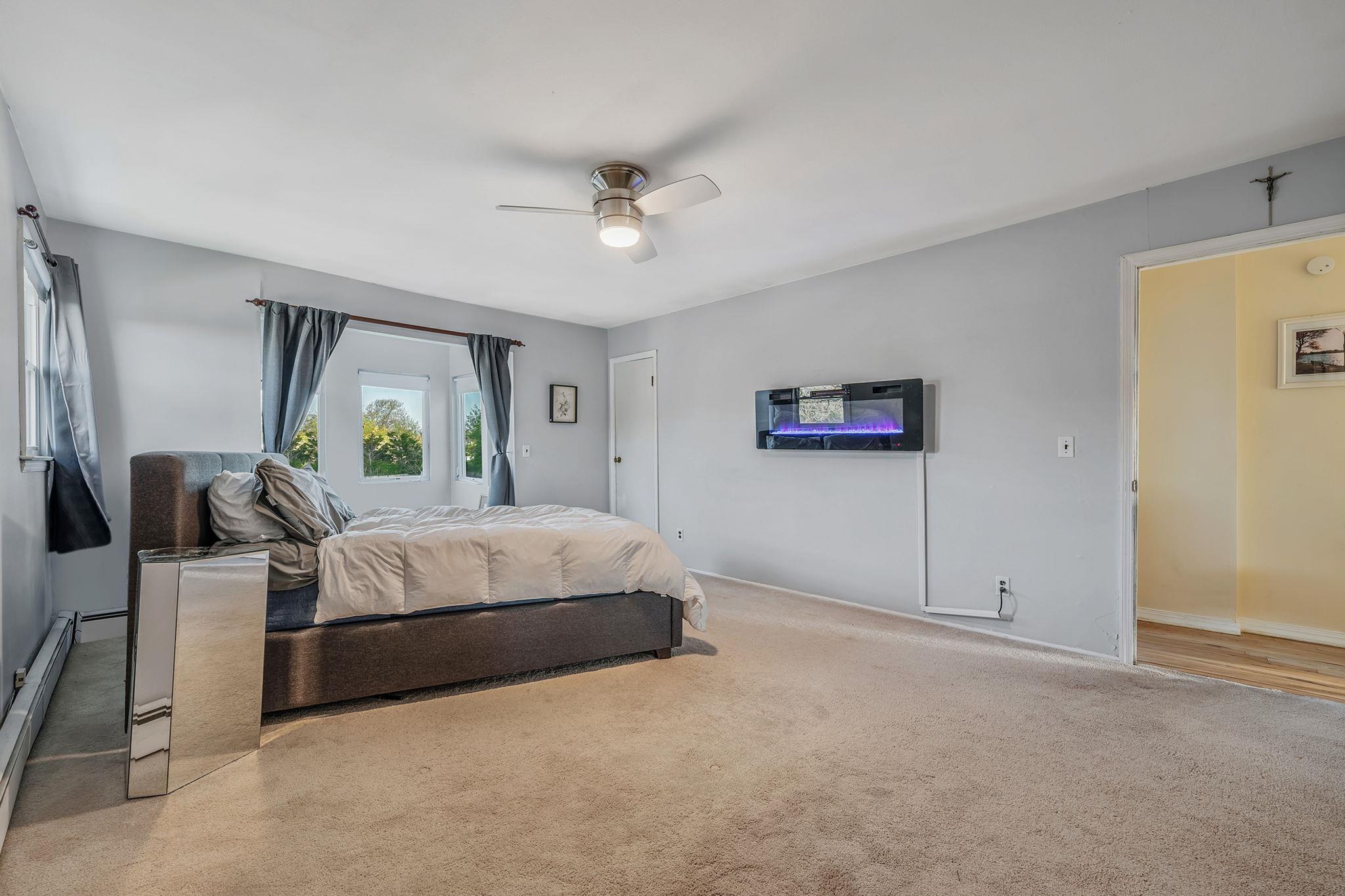 146 Awixa Avenue, Bay Shore, New York image 19