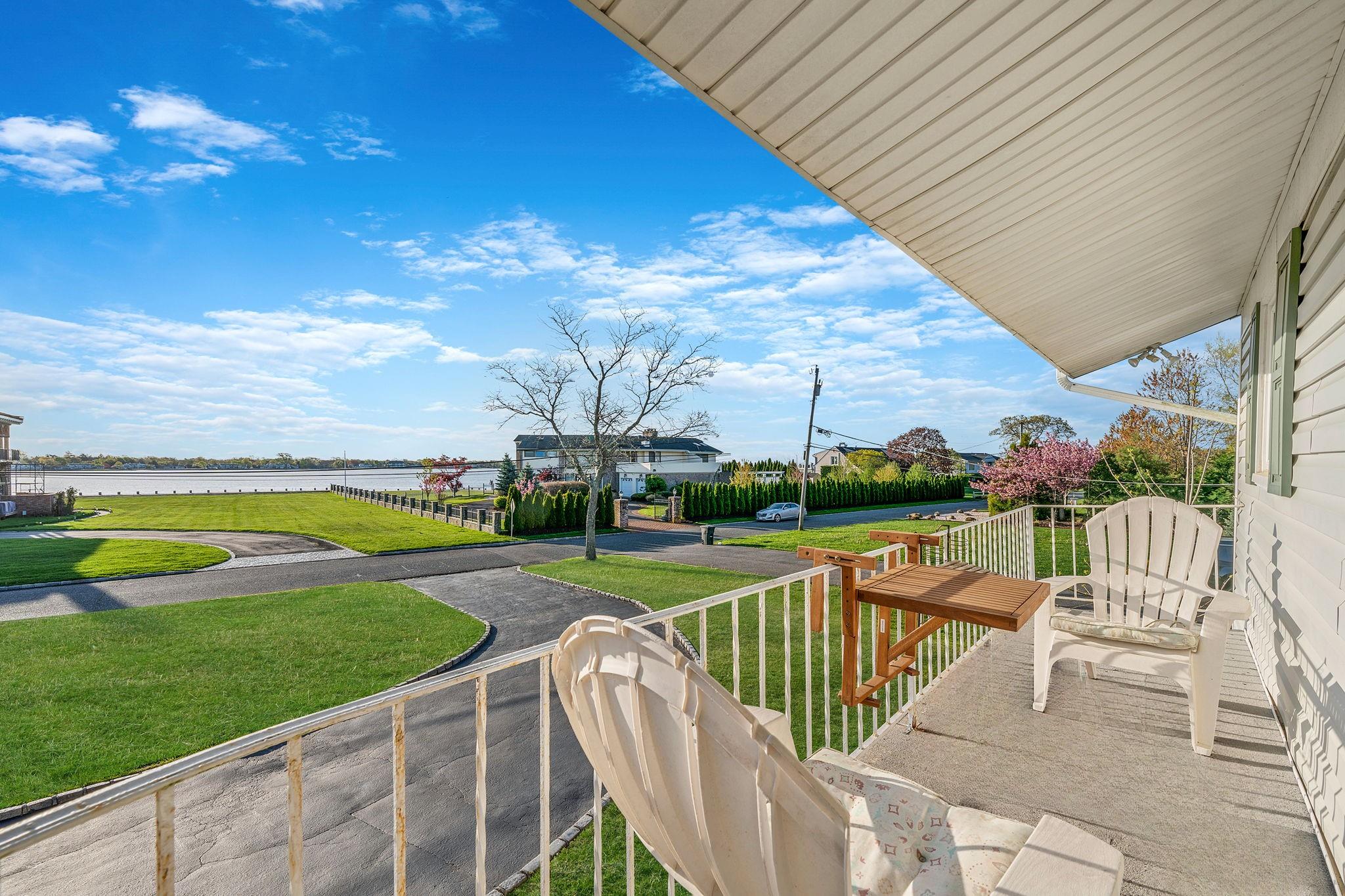 146 Awixa Avenue, Bay Shore, New York image 21