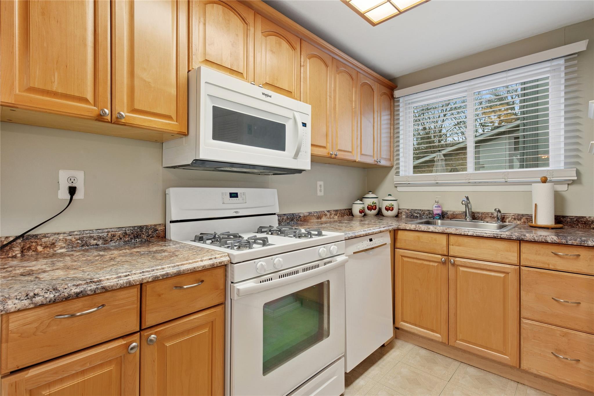 92 Birchwood Road, Medford, New York image 7