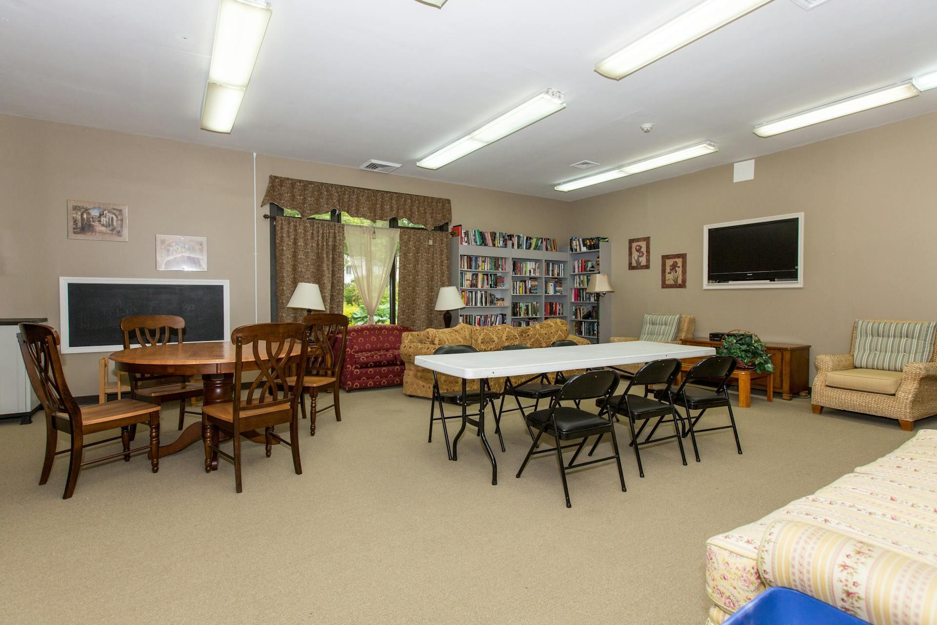 92 Birchwood Road, Medford, New York image 32