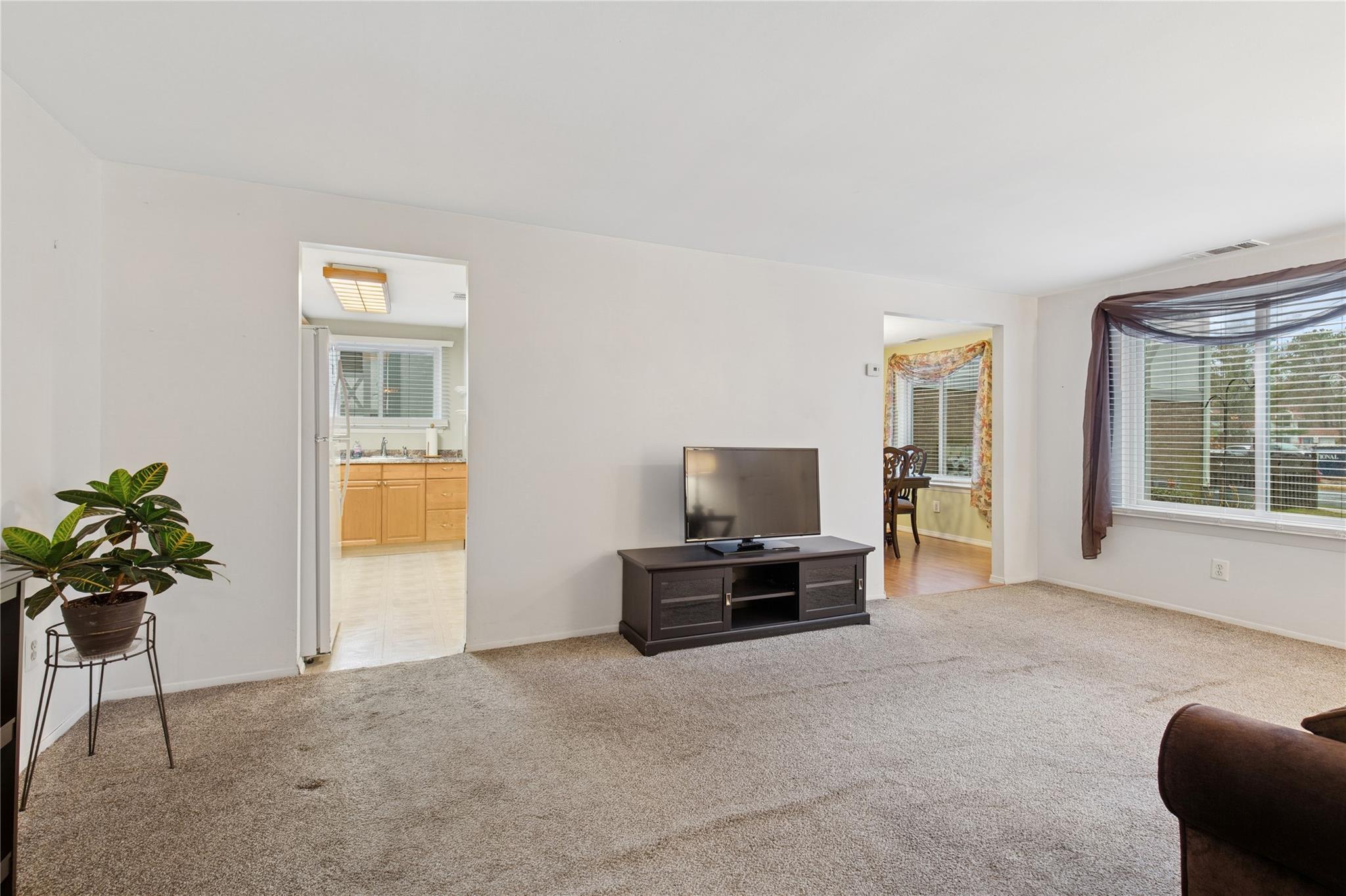 92 Birchwood Road, Medford, New York image 16