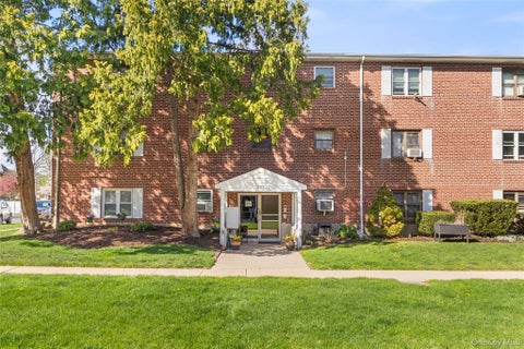 Homes For Sale - 125 Park Avenue #C1<br/> Amityville, NY 11701