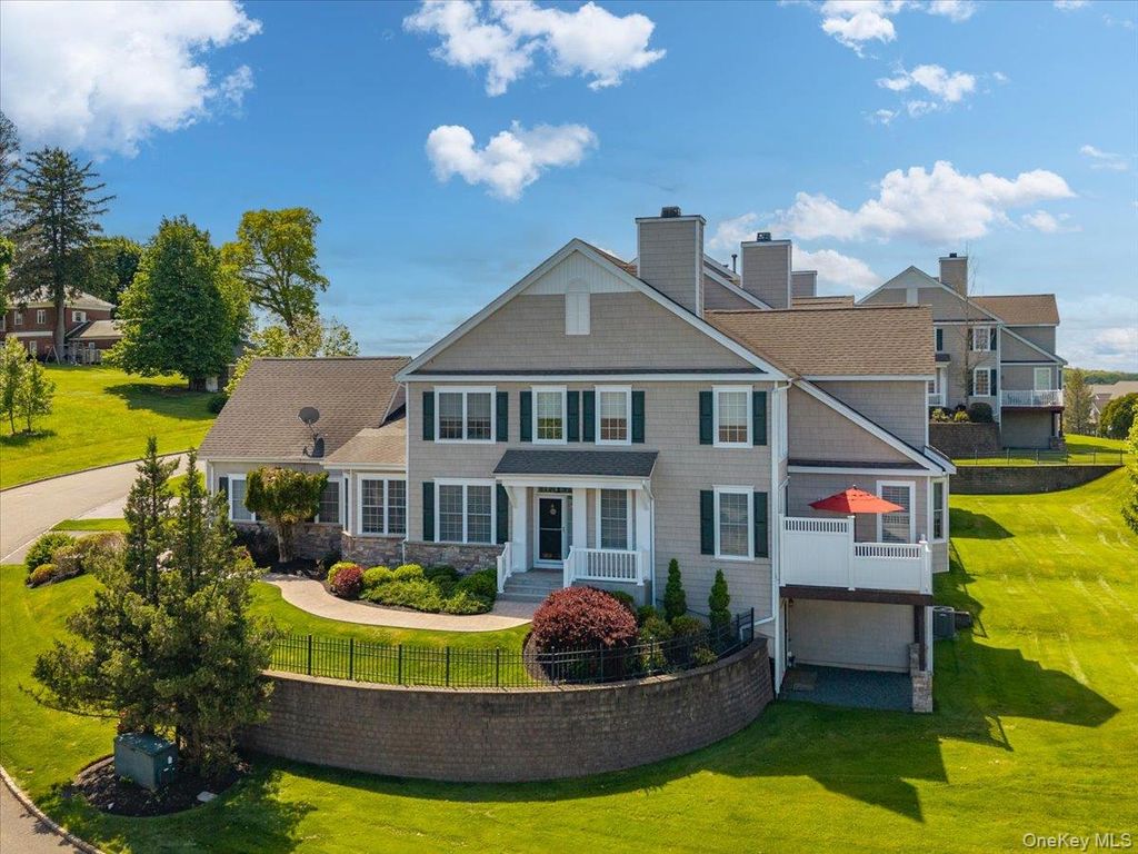 Photo of 33 Pinehurst Circle, Monroe, NY 10950 (MLS # 1003754)