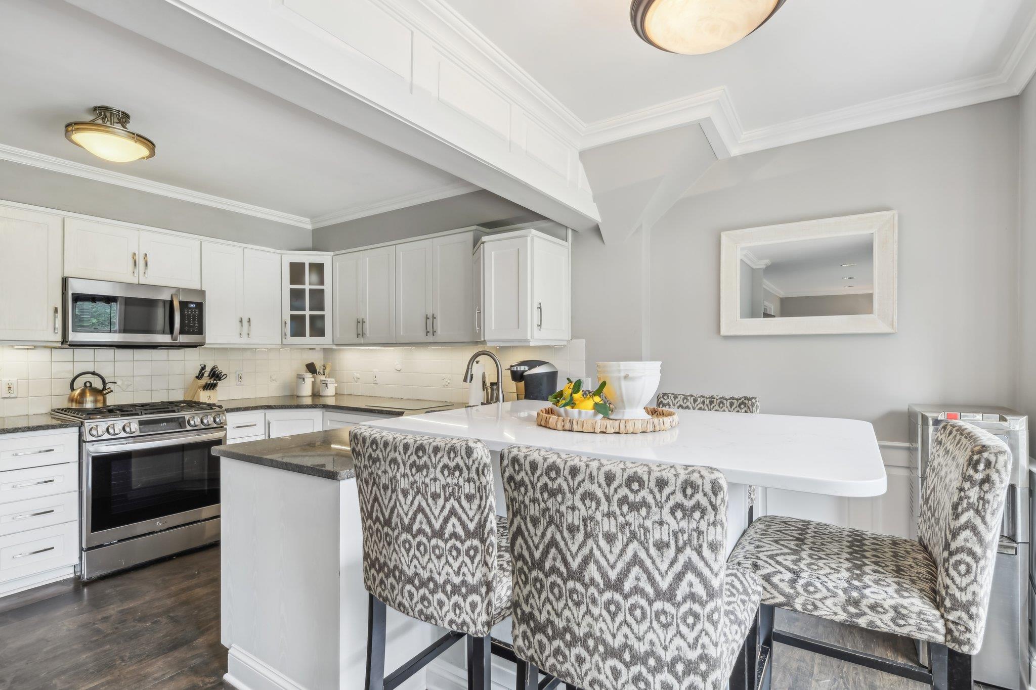 8 Beech Street, Garden City, New York image 15