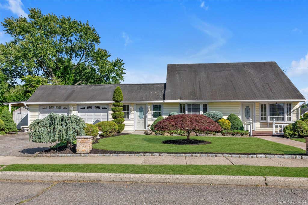 Photo of 2484 Lindy Road, Westbury, NY 11590 (MLS # 1009426)