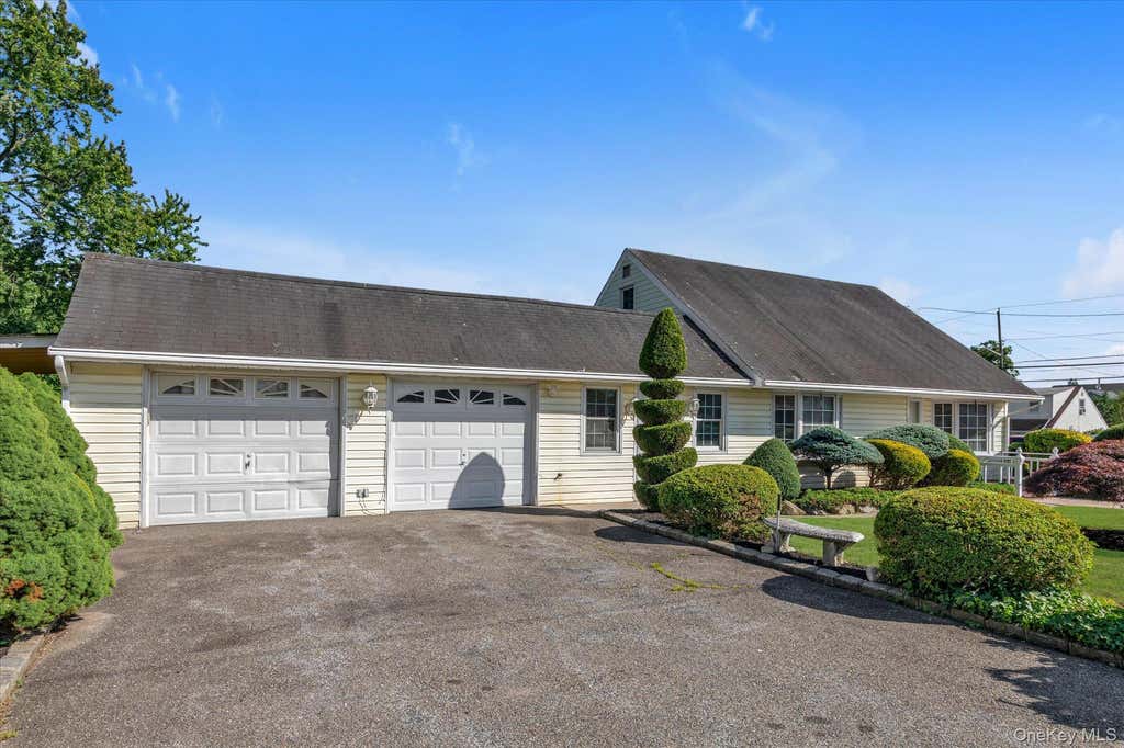 Photo of 2484 Lindy Road, Westbury, NY 11590 (MLS # 1009426)