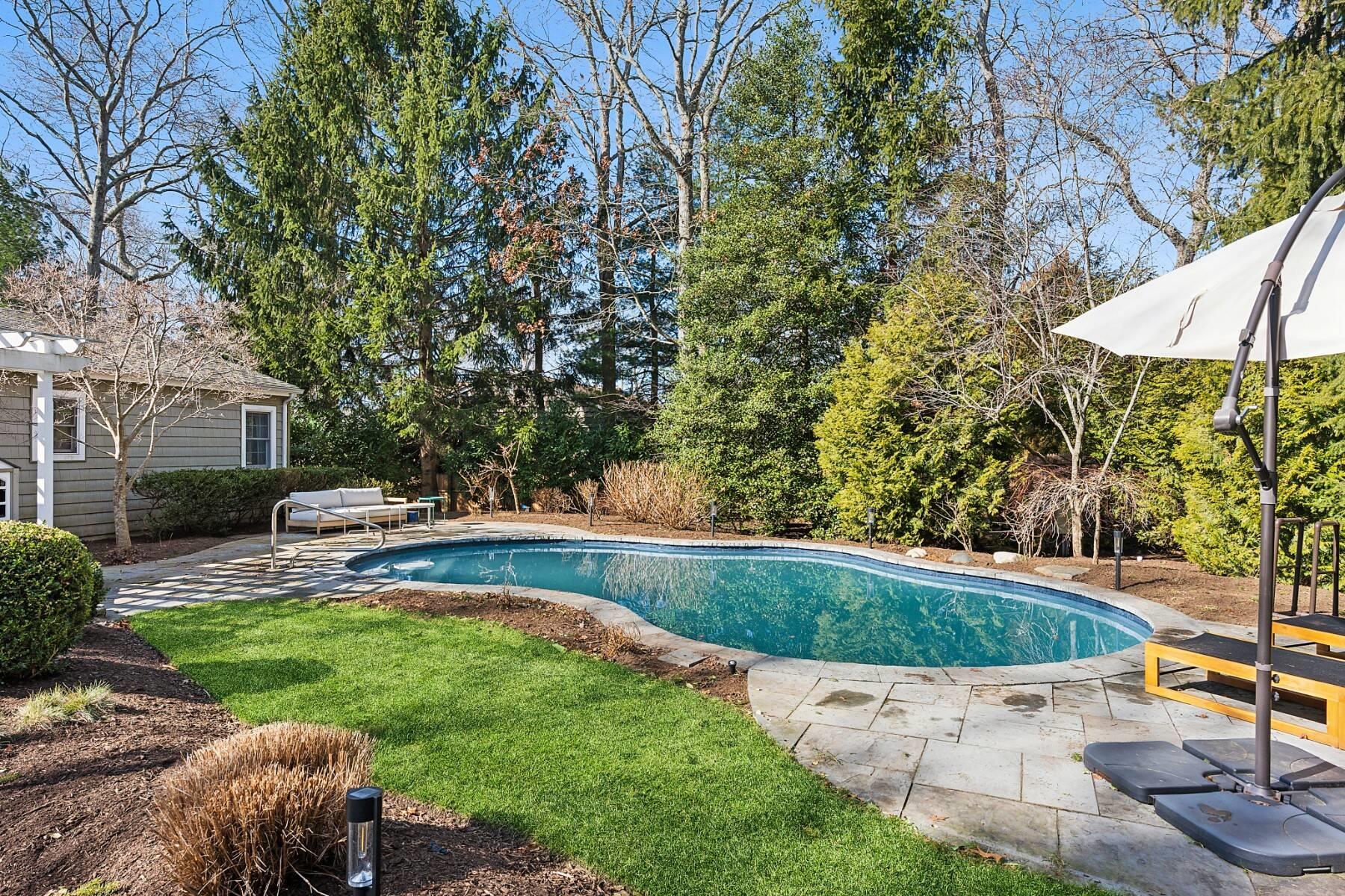 10 Rolling Hill Road, Hampton Bays, New York image 16