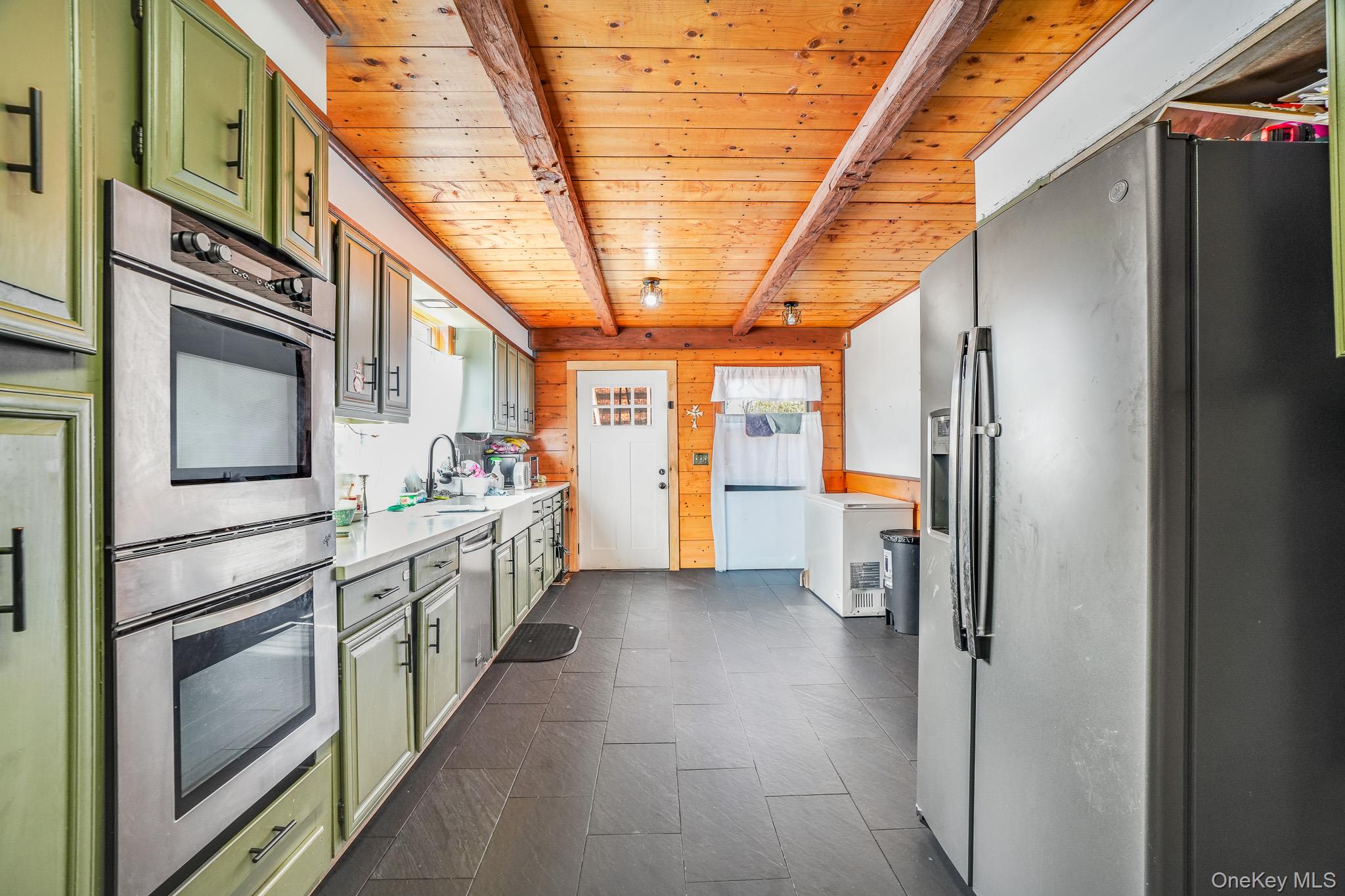 596-598 Freedom Plains Road