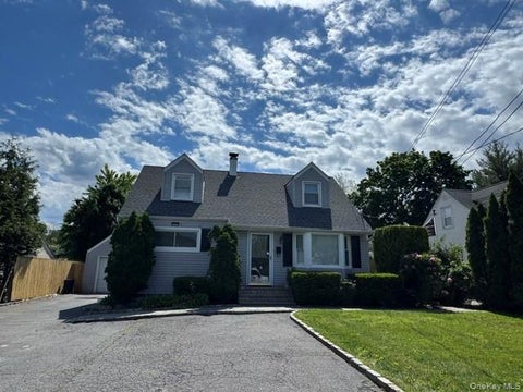 Homes For Rent - 277 Jackson Avenue<br/> Nassau County, Syosset, NY 11791