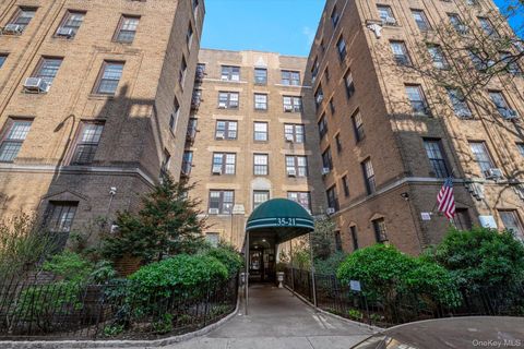 Photo of 35-21 81 Street #1C, Jackson Heights, NY 11372 (MLS # 987980)