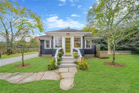 4 Carter Lane East Quogue NY 11942