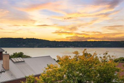 Apartment For Rent - 66 Main Street #4D<br/> Westchester County, Dobbs Ferry, NY 10522