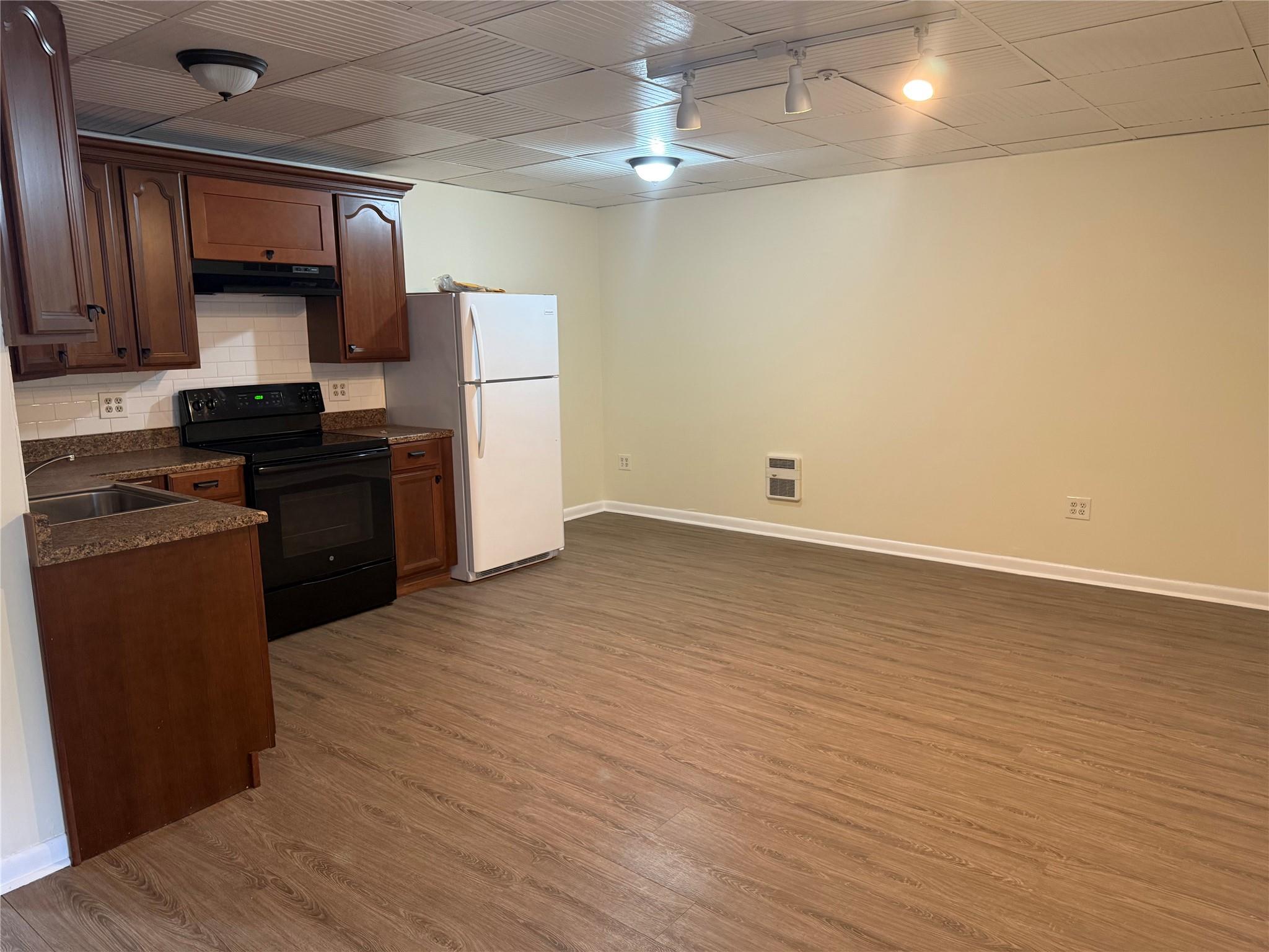 Beacon, New York 12508, United States, 2 Bedrooms Bedrooms, ,1 BathroomBathrooms,Residential,Active,94148