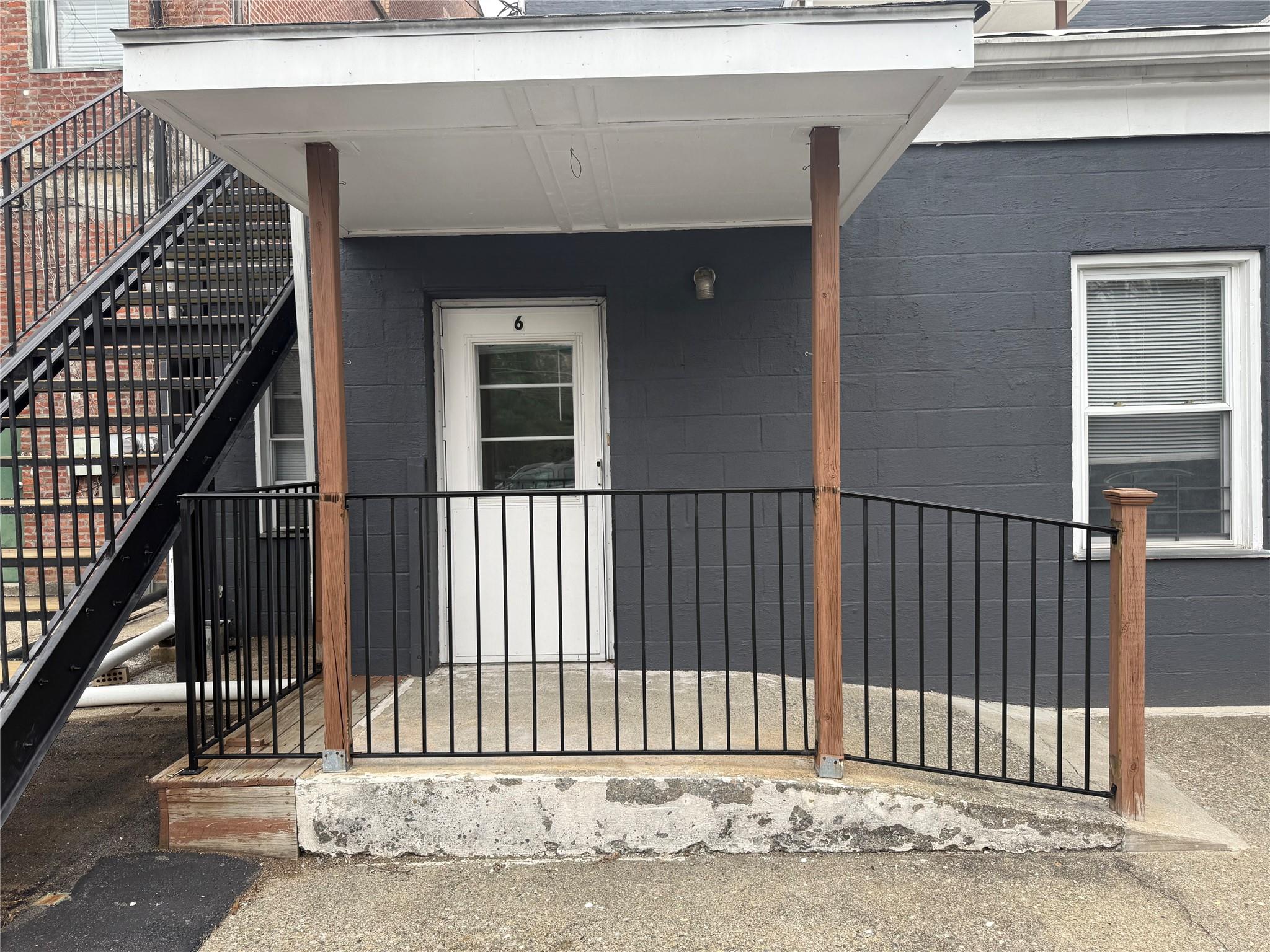 Beacon, New York 12508, United States, 2 Bedrooms Bedrooms, ,1 BathroomBathrooms,Residential,Active,94148